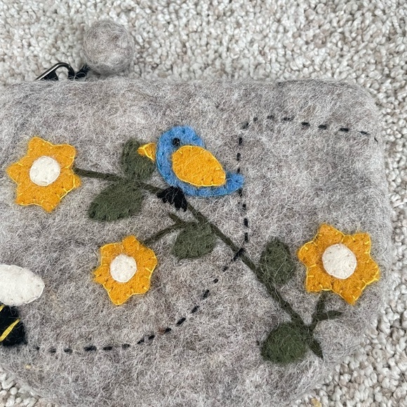 Gray Felt Pouch with nature accents felt Butterfly’s set of 5 - Picture 2 of 5